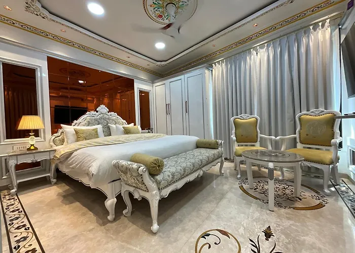 Hotel Om Stay Well Indore
